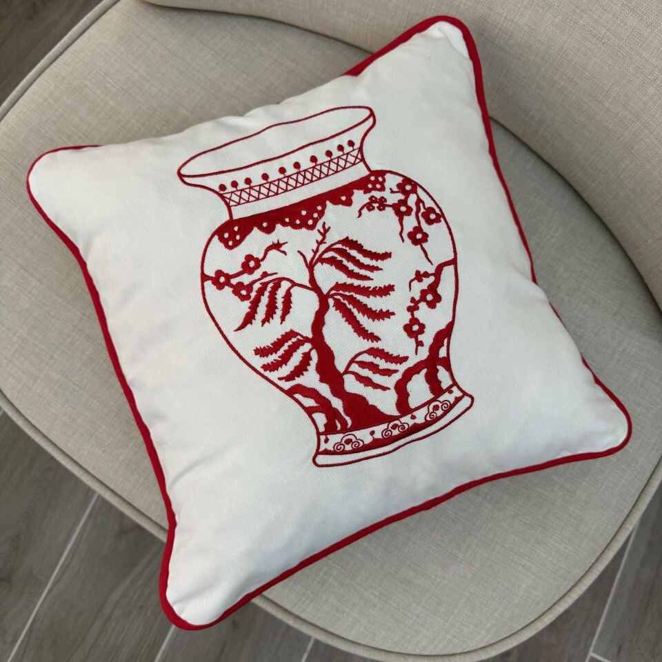 Kırmızı Vazo Nakışlı/Biyeli Kırlent Kılıfı