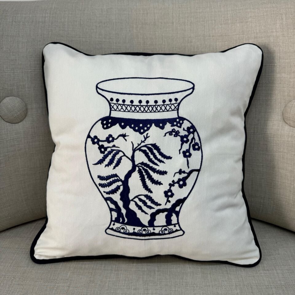 Lacivert Vazo Nakışlı/Biyeli Kırlent Kılıfı