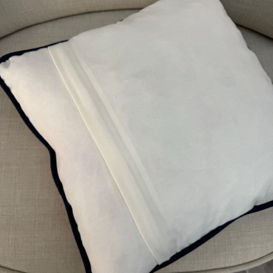 Lacivert Vazo Nakışlı/Biyeli Kırlent Kılıfı