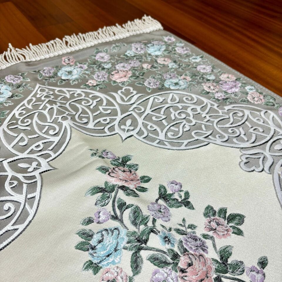 Goblen Desenli Saten Dokuma Seccade Gri