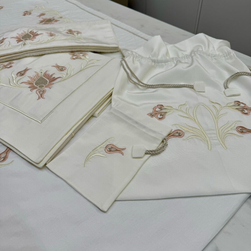 Hatayi Nakışlı 5 Parça Seccade/Bohça Takımı Ekru