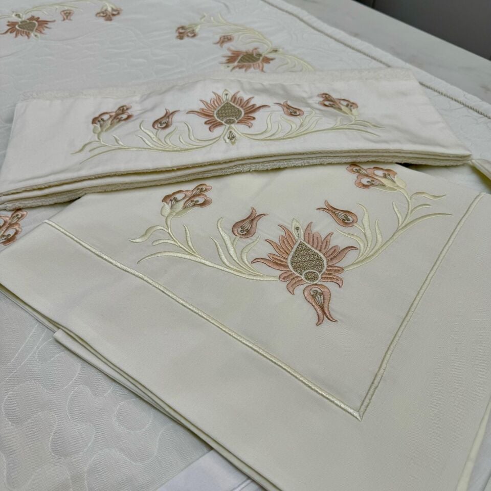 Hatayi Nakışlı 5 Parça Seccade/Bohça Takımı Ekru