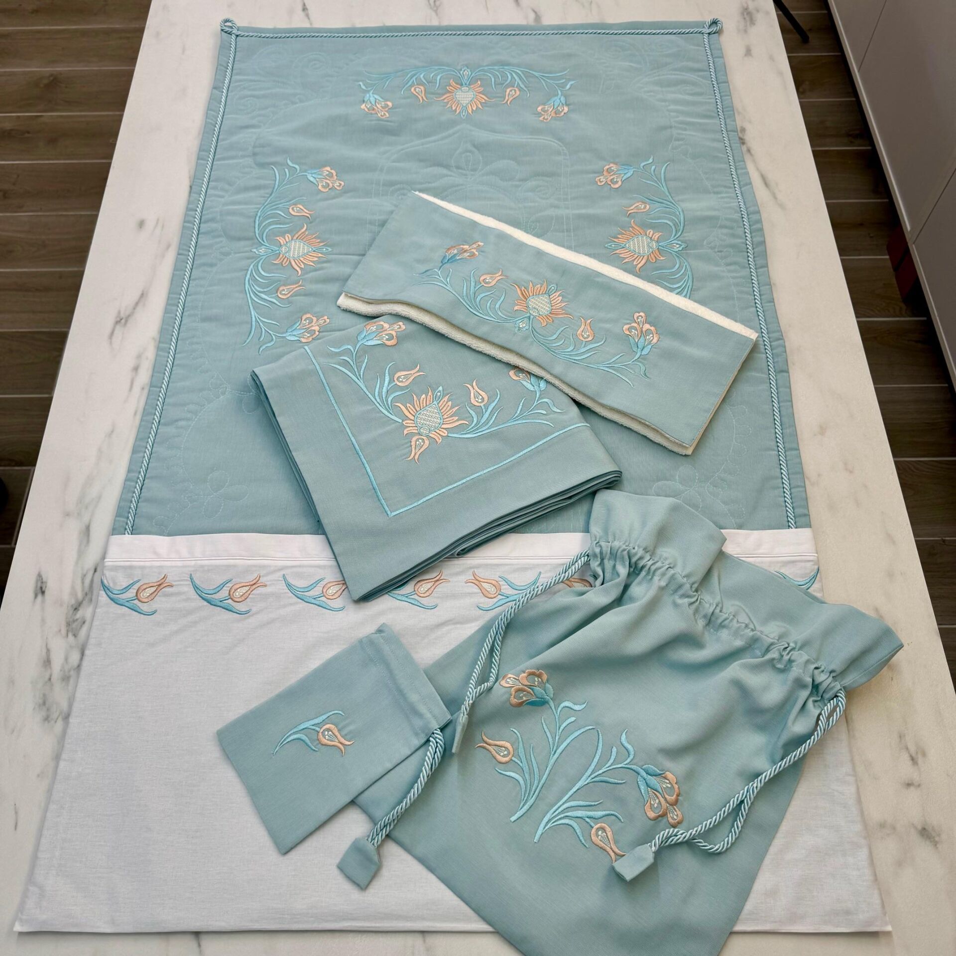 Hatayi Nakışlı 5 Parça Seccade/Bohça Takımı Cam Göbeği