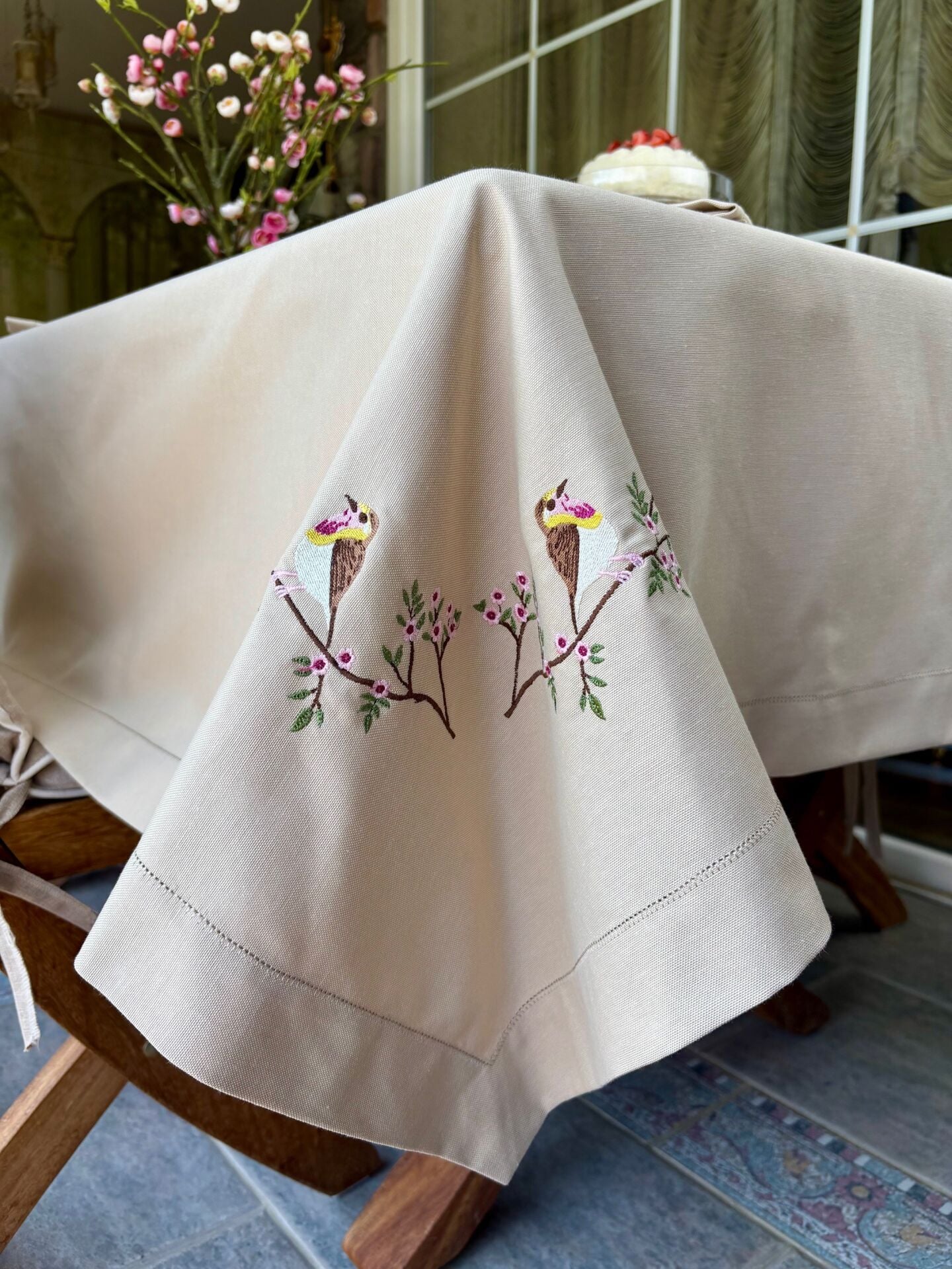 Kuş Nakışlı Masa Örtüsü Ve 8 Peçete Bej