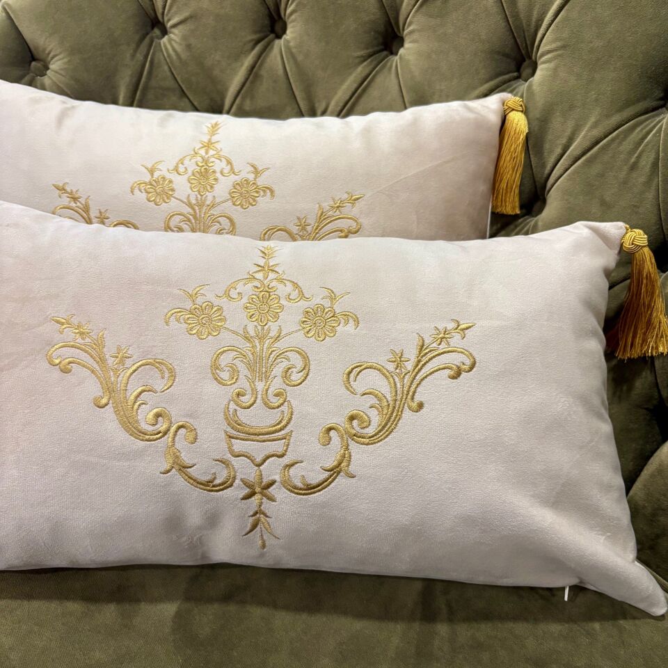 Sarma Nakışlı Krem Kadife 2'li Kırlent Kılıfı