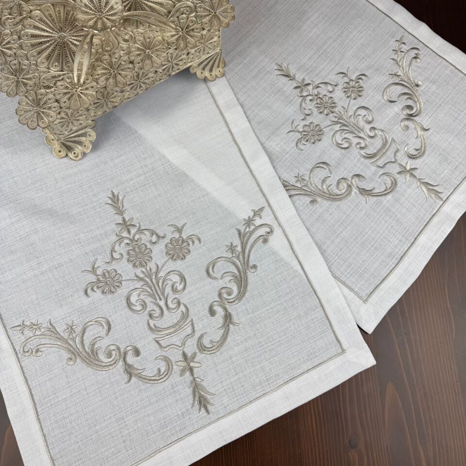 Gri Sarma Nakışlı İki Ucu İşlemeli Runner