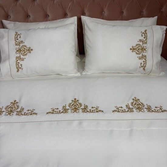 Klasik Sarma Nakışlı Nevresim Takımı Gold