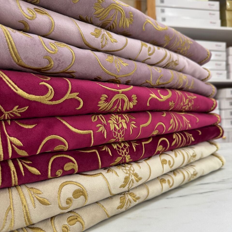 Sarma Nakışlı Kadife Seccade Fuşya