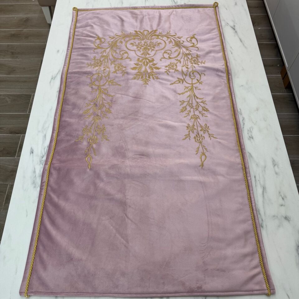 Sarma Nakışlı Kadife Seccade Pembe