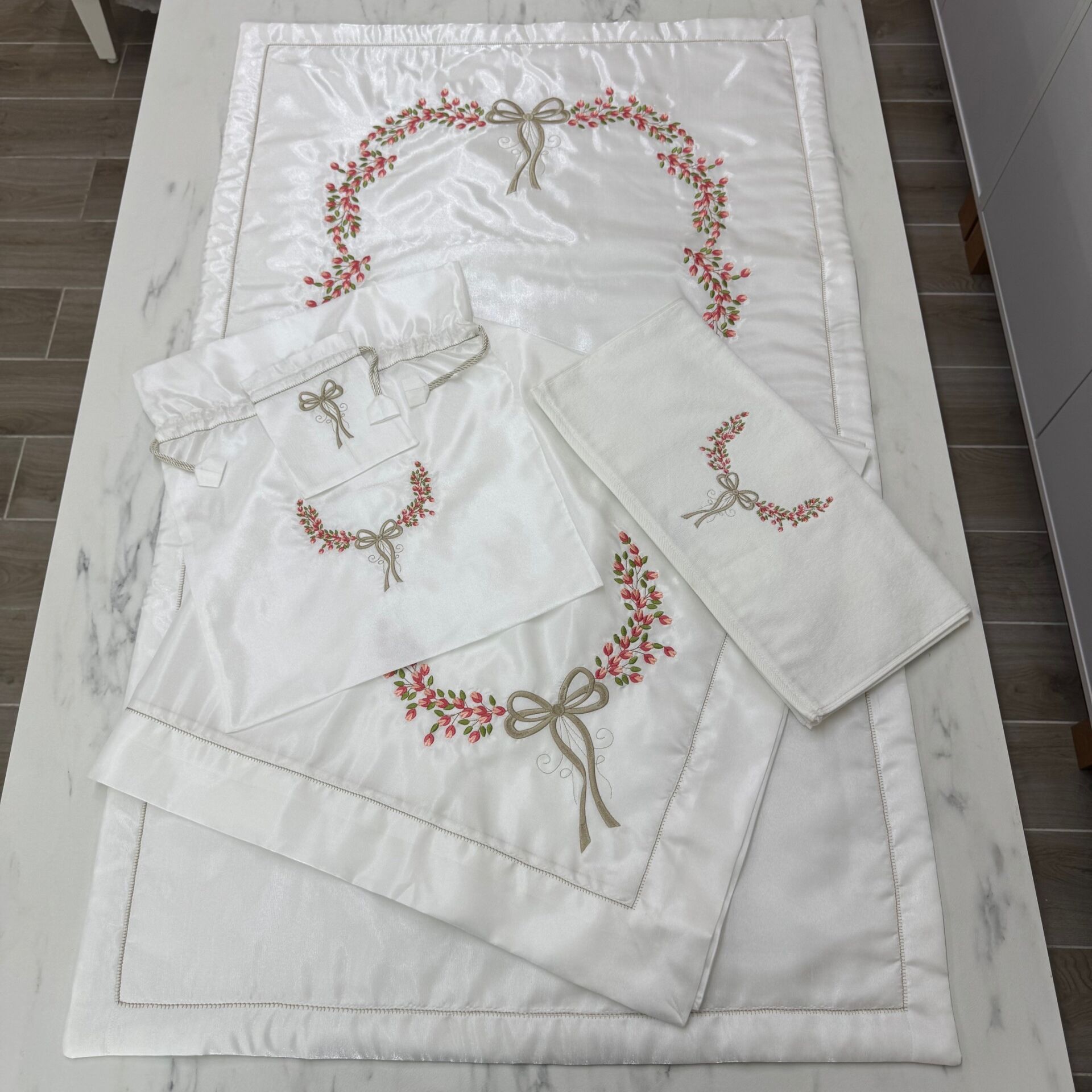 Gül Dalı 5 Parça Seccade/Bohça Takımı Nar Çiçeği