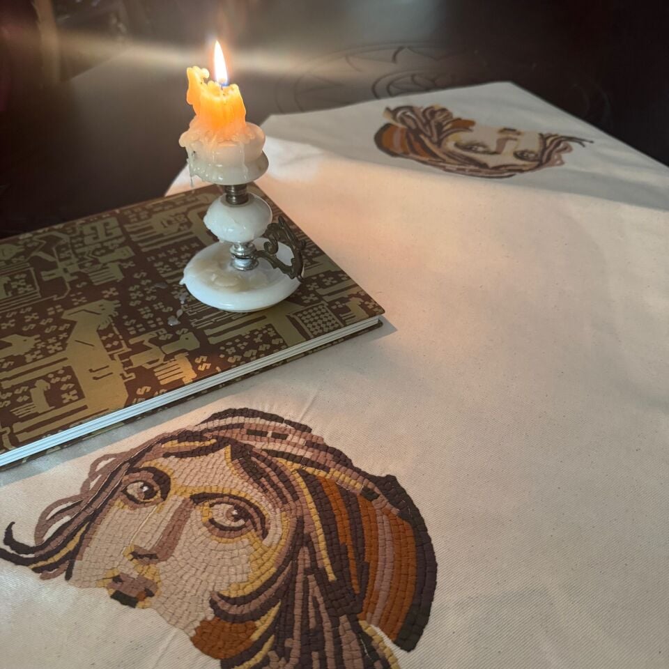 Zeugma Çingene Kızı İşlemeli Pamuk Kumaş Runner