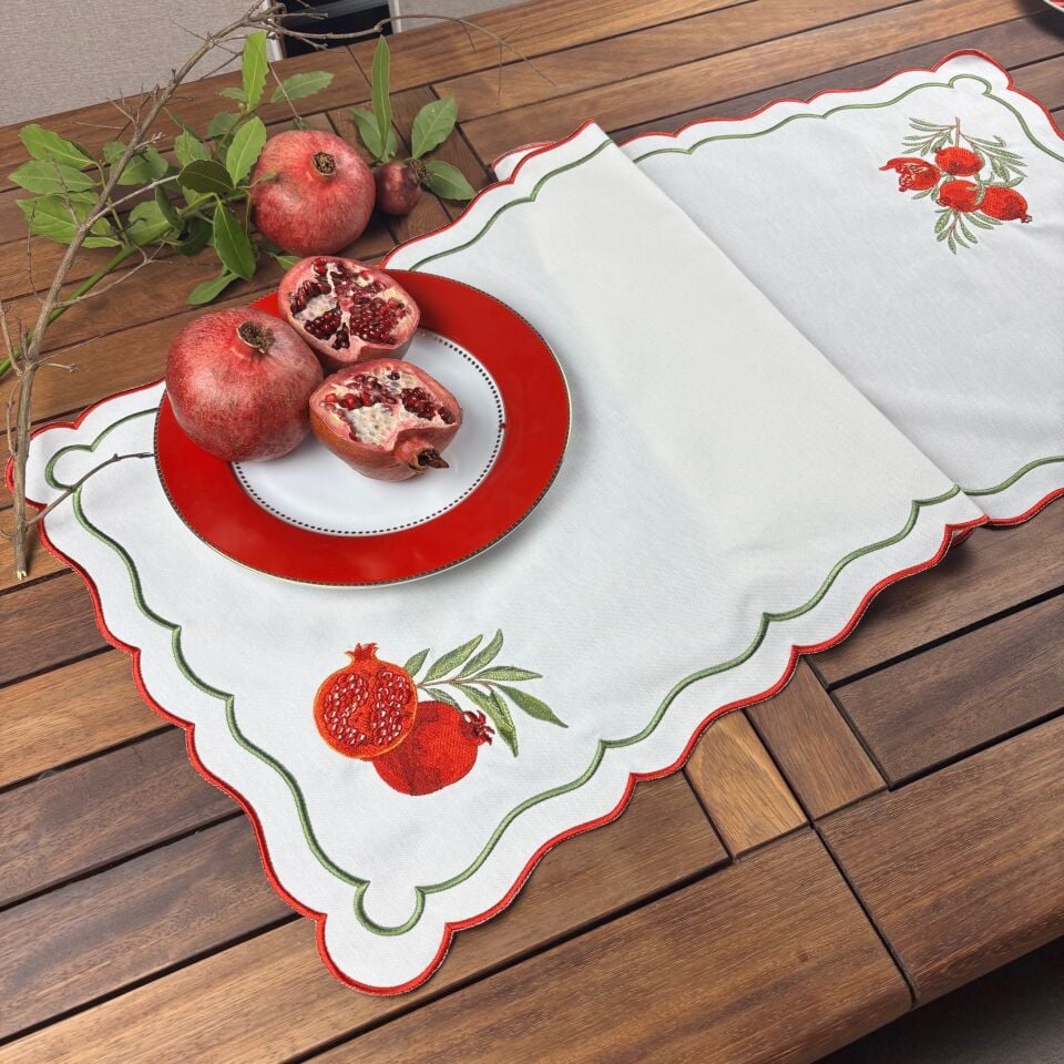 Nar İşlemeli Runner