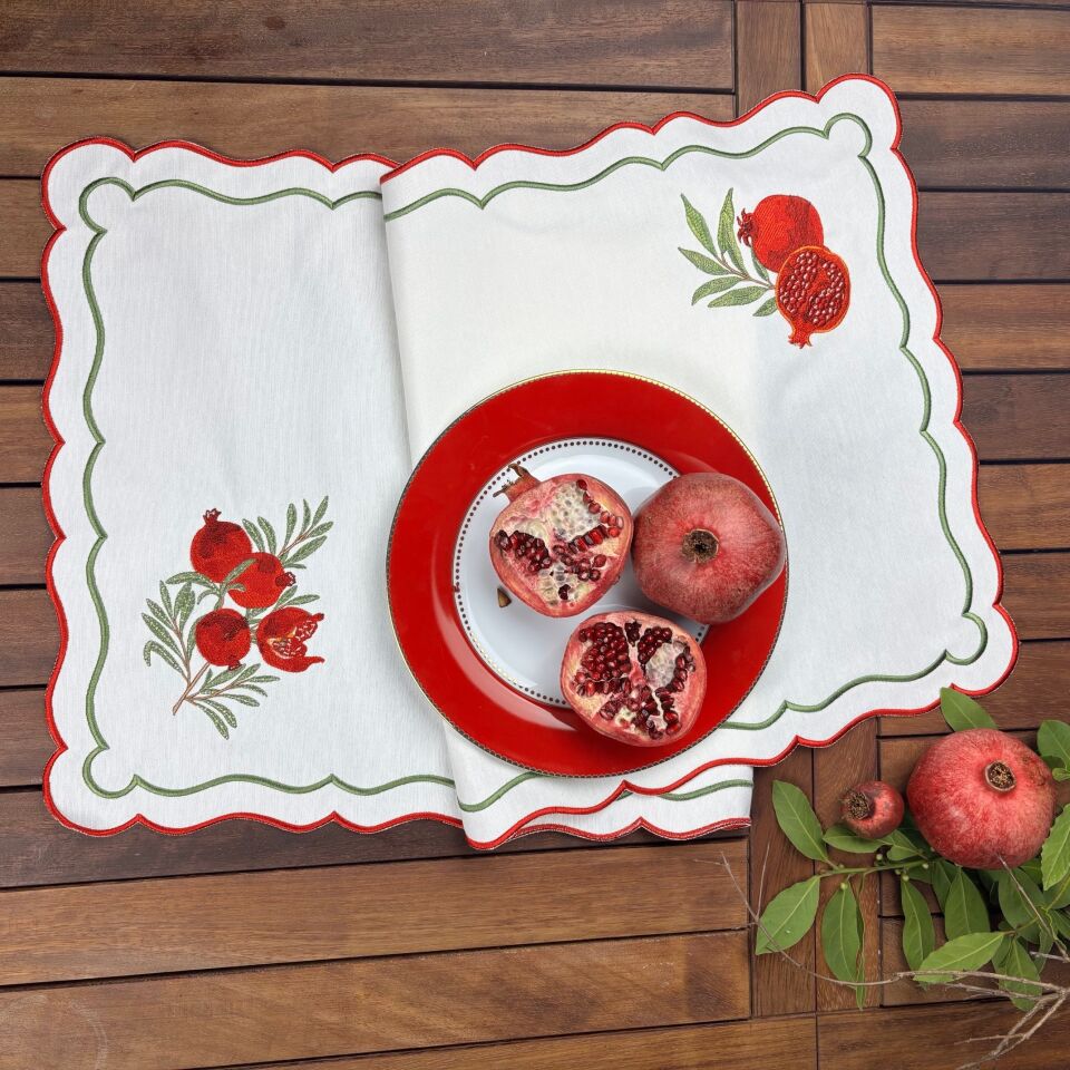 Nar İşlemeli Runner