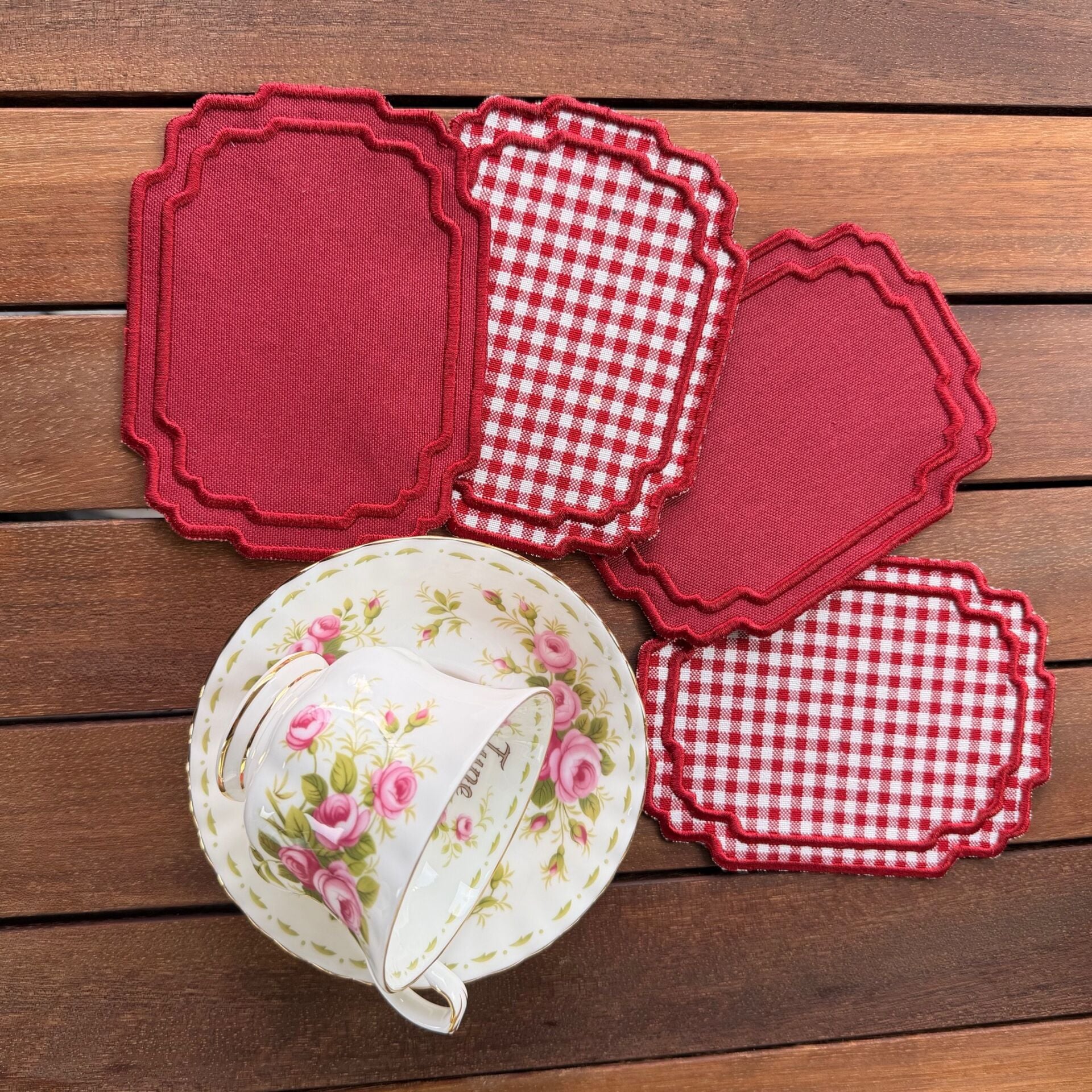 Pötikare/Bordo Kenar Sarmalı 4'lü Kokteyl Peçete Bordo