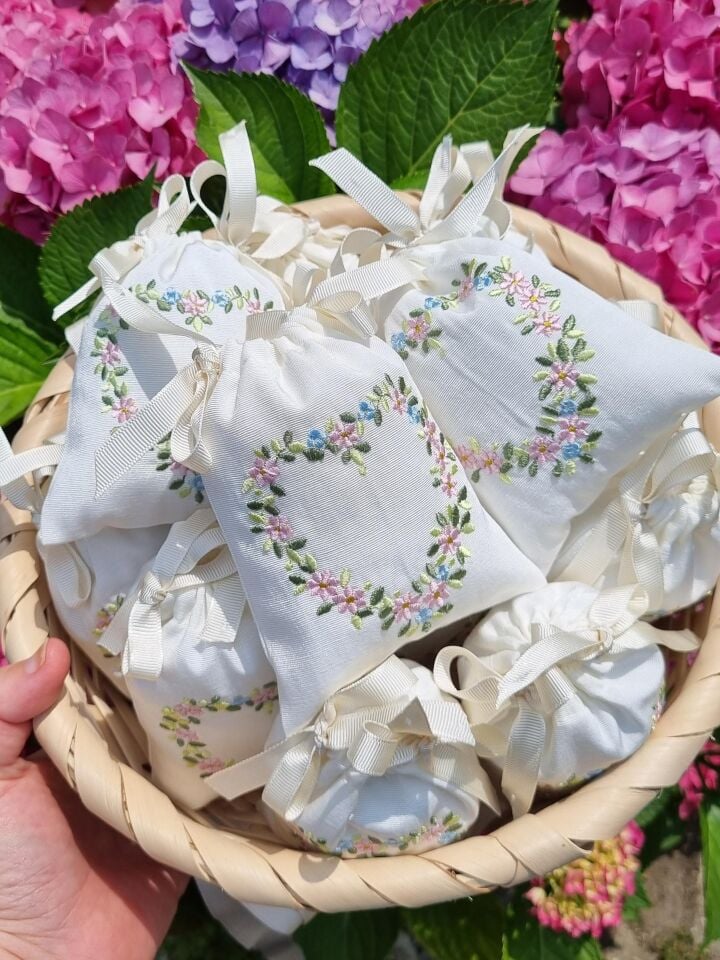 5'li Çiçek Nakışlı Hediyelik Lavanta Kesesi