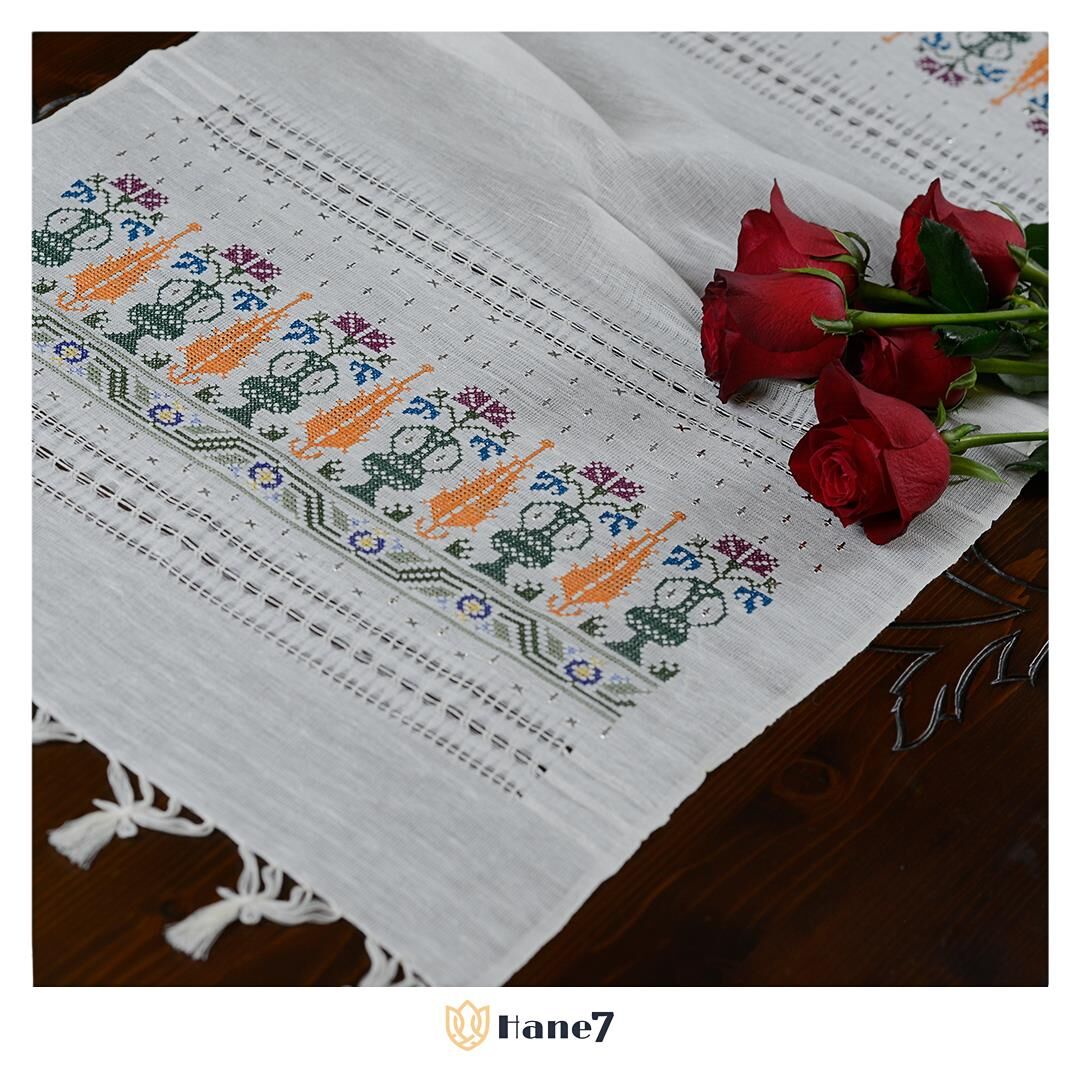 Ajurlu Dokuma Üzerine Kaneviçe Tel Kırma El İşlemesi Örtü Orta Boy