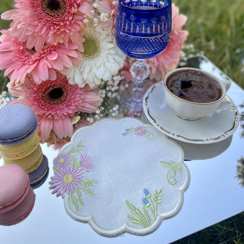 2'li Gerbera İşlemeli Keten Amerikan Servis/Supla