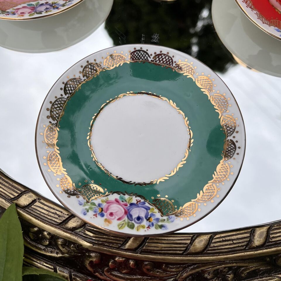 El Boyaması Leyla Fincan Zümrüt