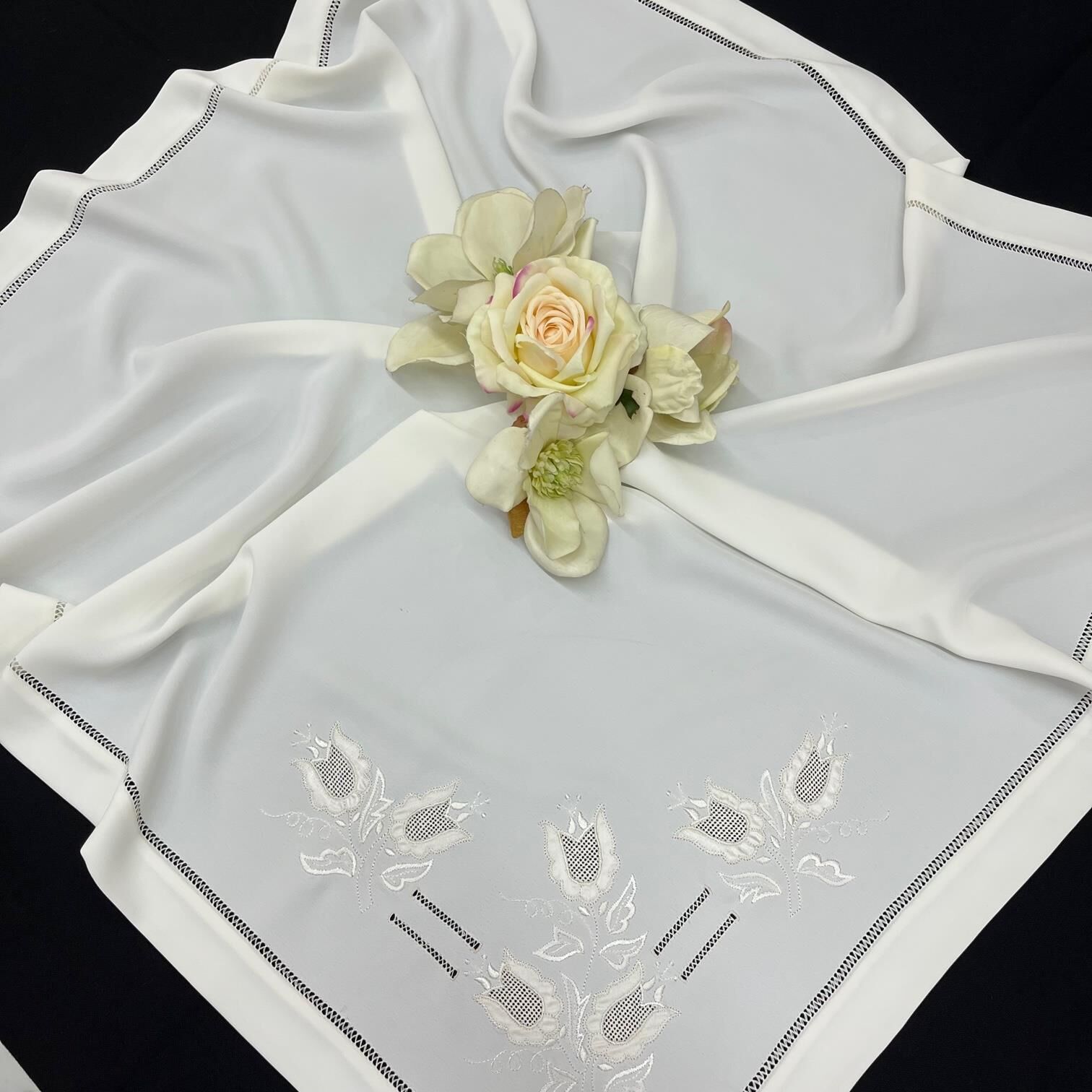 Filtreli Aplikeli İpek Krep Tek Bohça