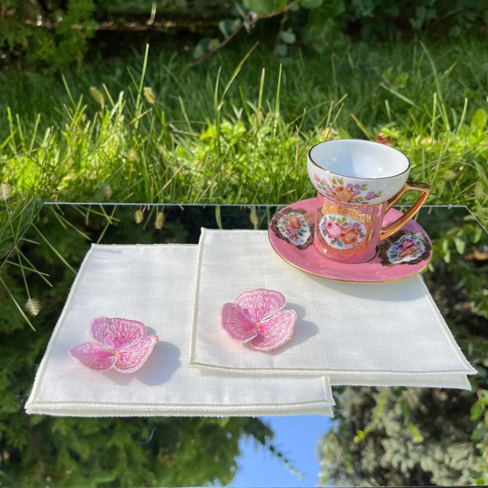 Peony İşlemeli Boyutlu 2'li Kokteyl Peçetesi