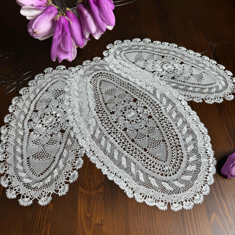 El İşi İğne Oyası Tek Motifli 3 Parça Oval Örtü