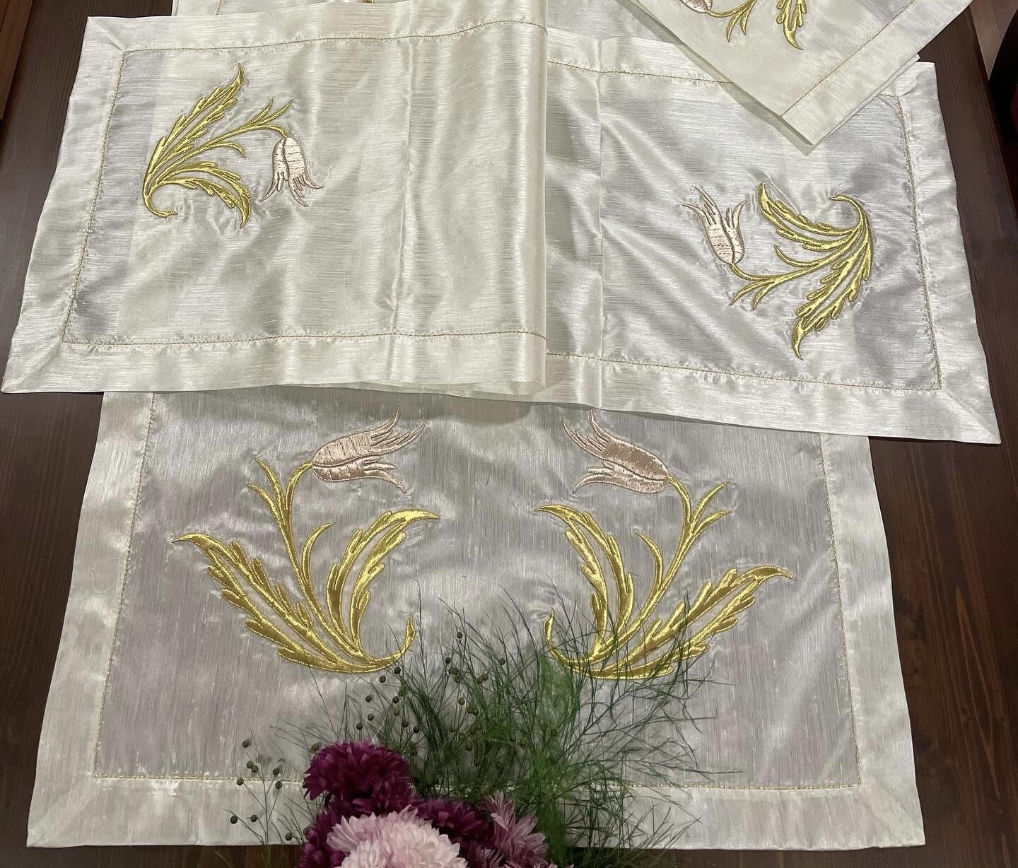 Maraş İşi İpek Lale Masa Ve Konsol Örtüsü