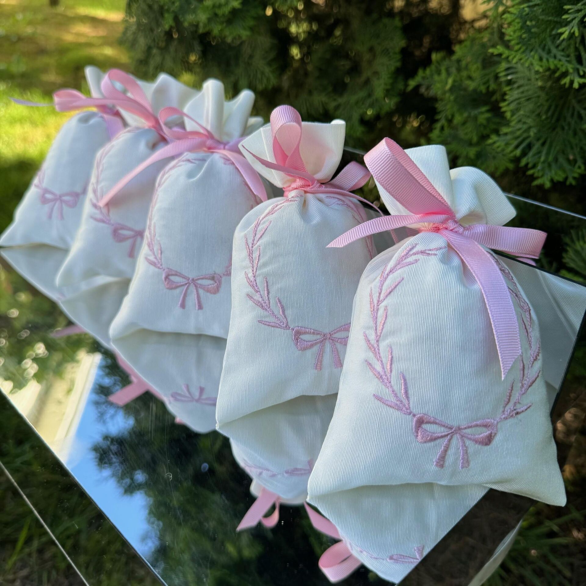 5'li Çelenk Nakışlı Hediyelik Lavanta Kesesi Pembe