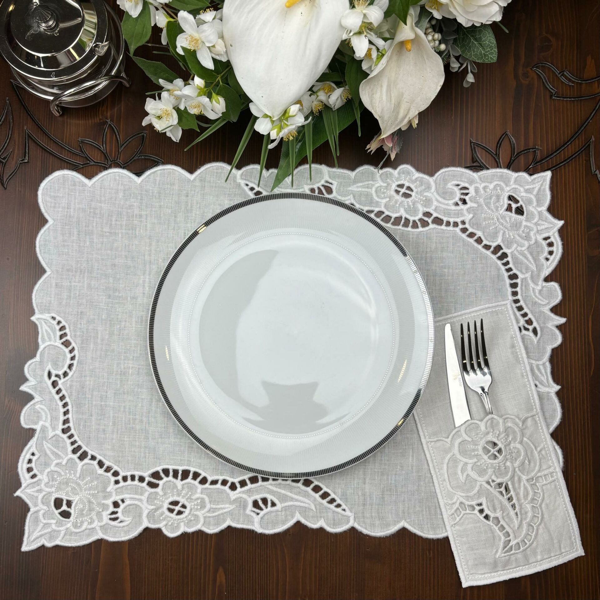 Beyaz İş Keten Amerikan Servis-Peçete-Kaşıklık