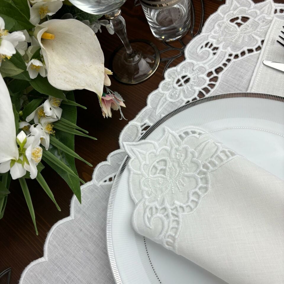 Beyaz İş Keten Amerikan Servis-Peçete-Kaşıklık