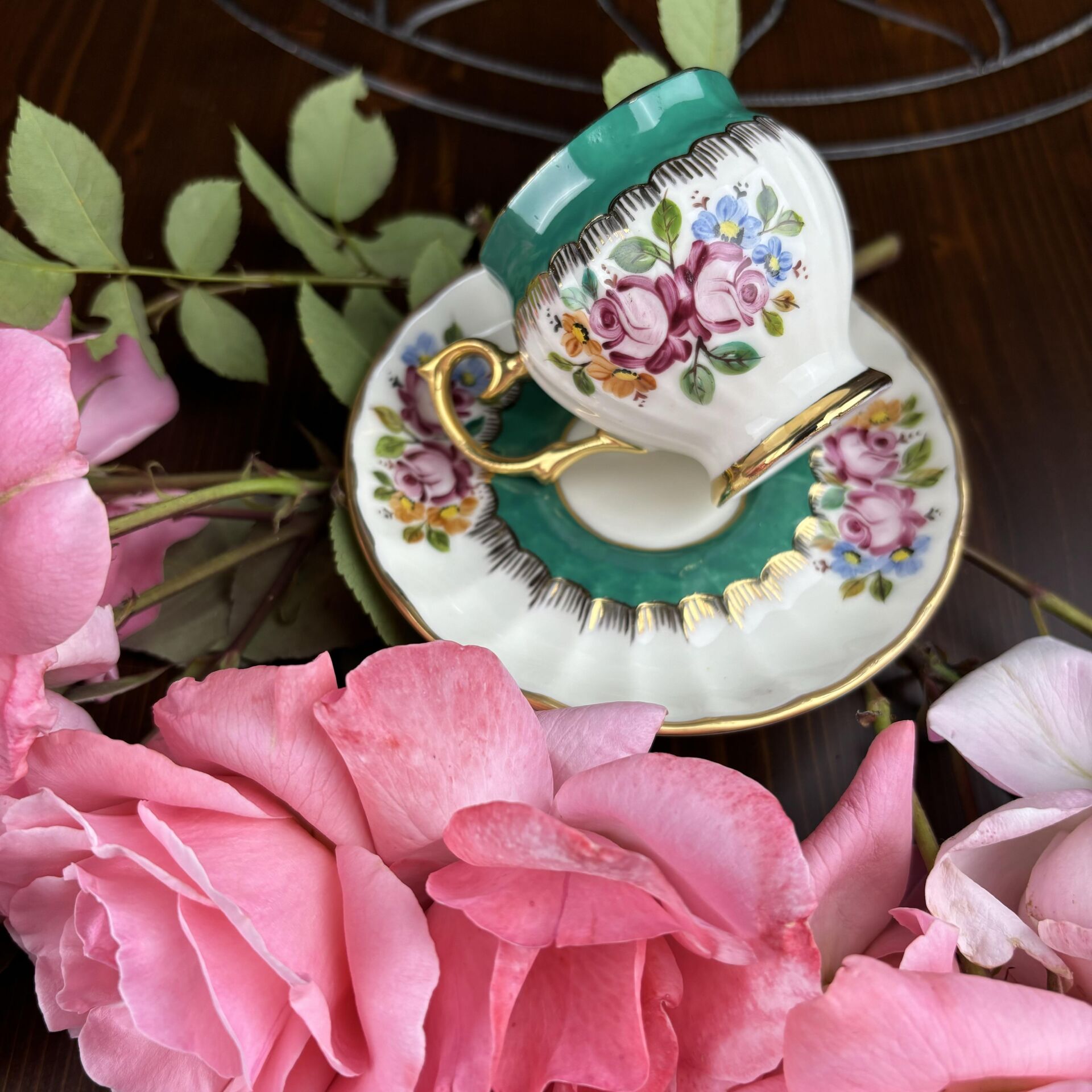 El Boyaması Melike Fincan Zümrüt