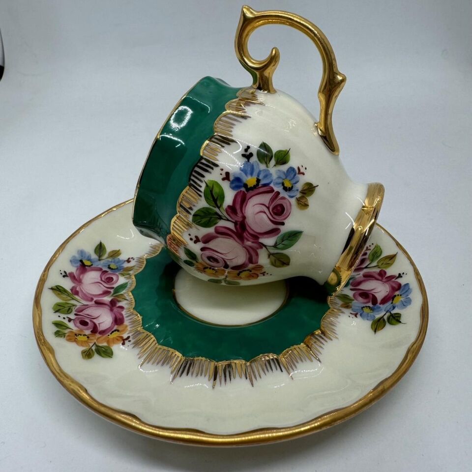 El Boyaması Melike Fincan Zümrüt