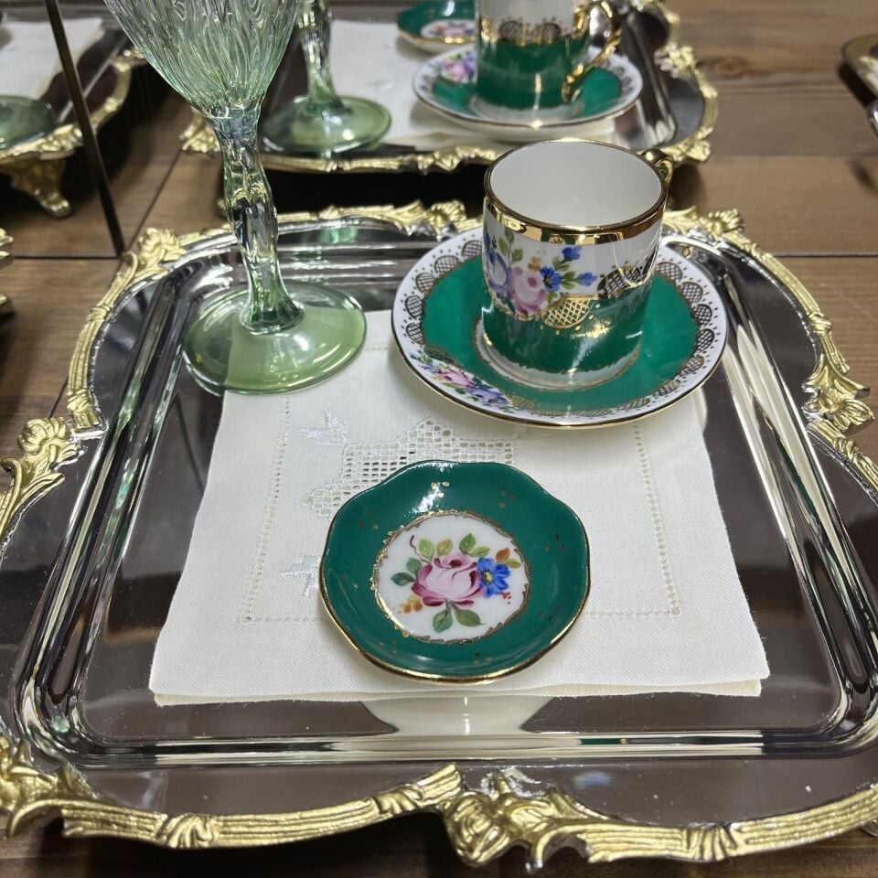 El Boyaması Çiçek Lokumluk Zümrüt